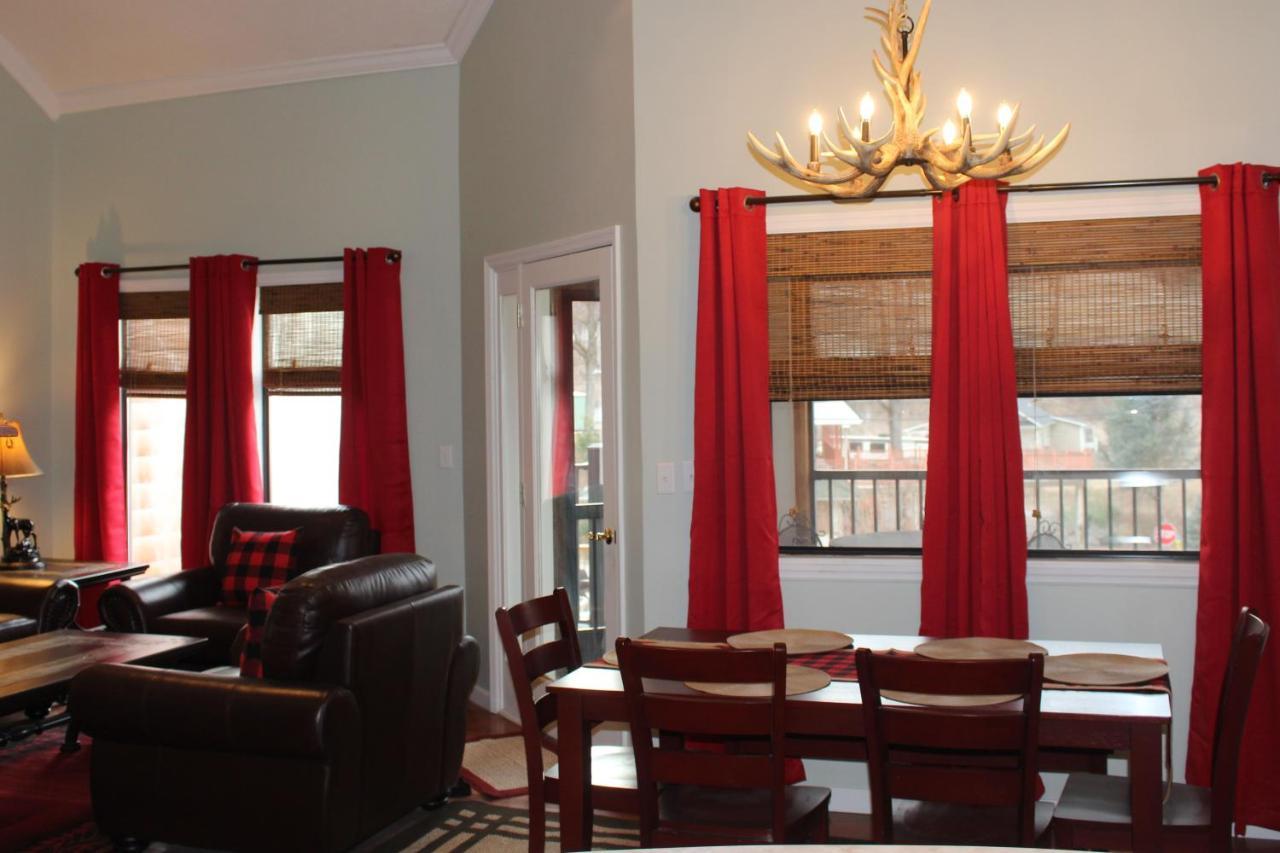 Spacious Downtown Condo Walking Distance To Downtown Gatlinburg Sleeps 6 Guests Екстериор снимка