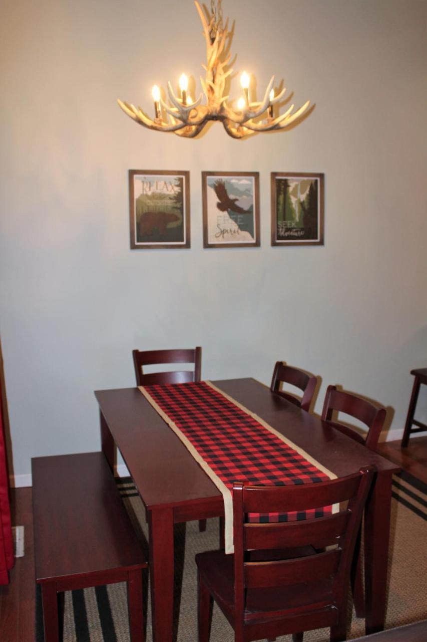 Spacious Downtown Condo Walking Distance To Downtown Gatlinburg Sleeps 6 Guests Екстериор снимка